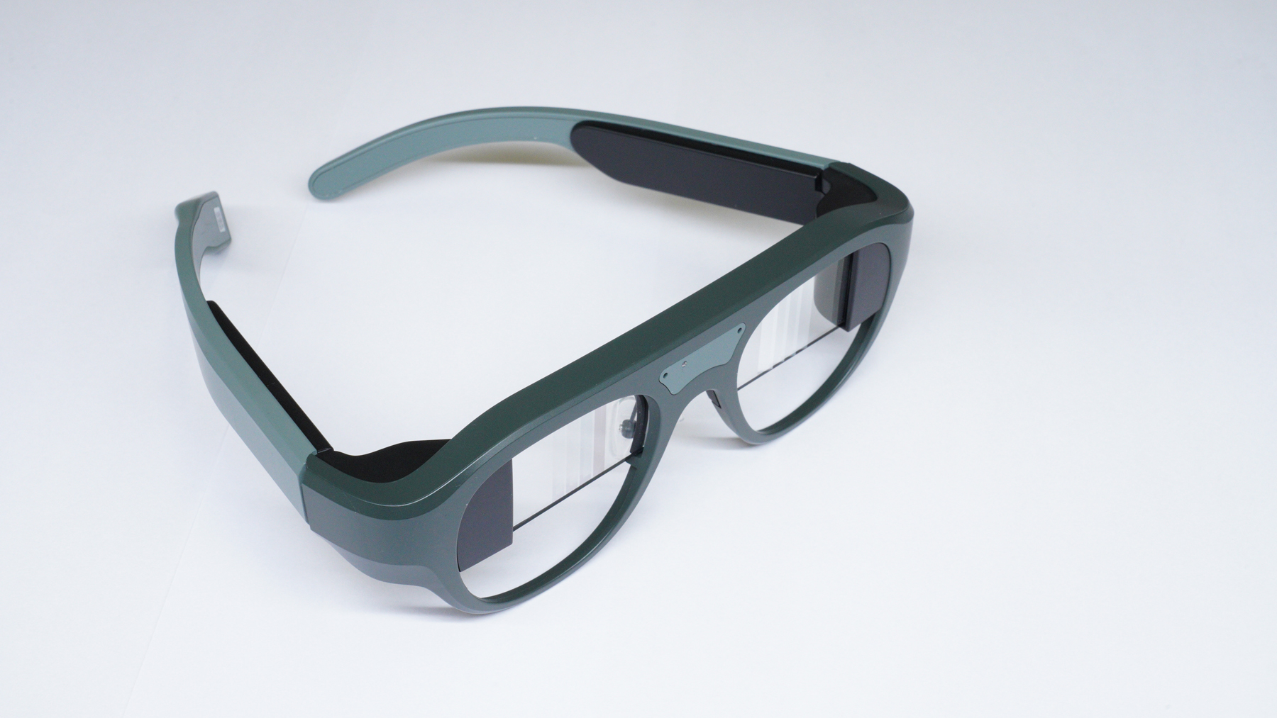 Lightweight AR glasses transcribe and display spoken language
